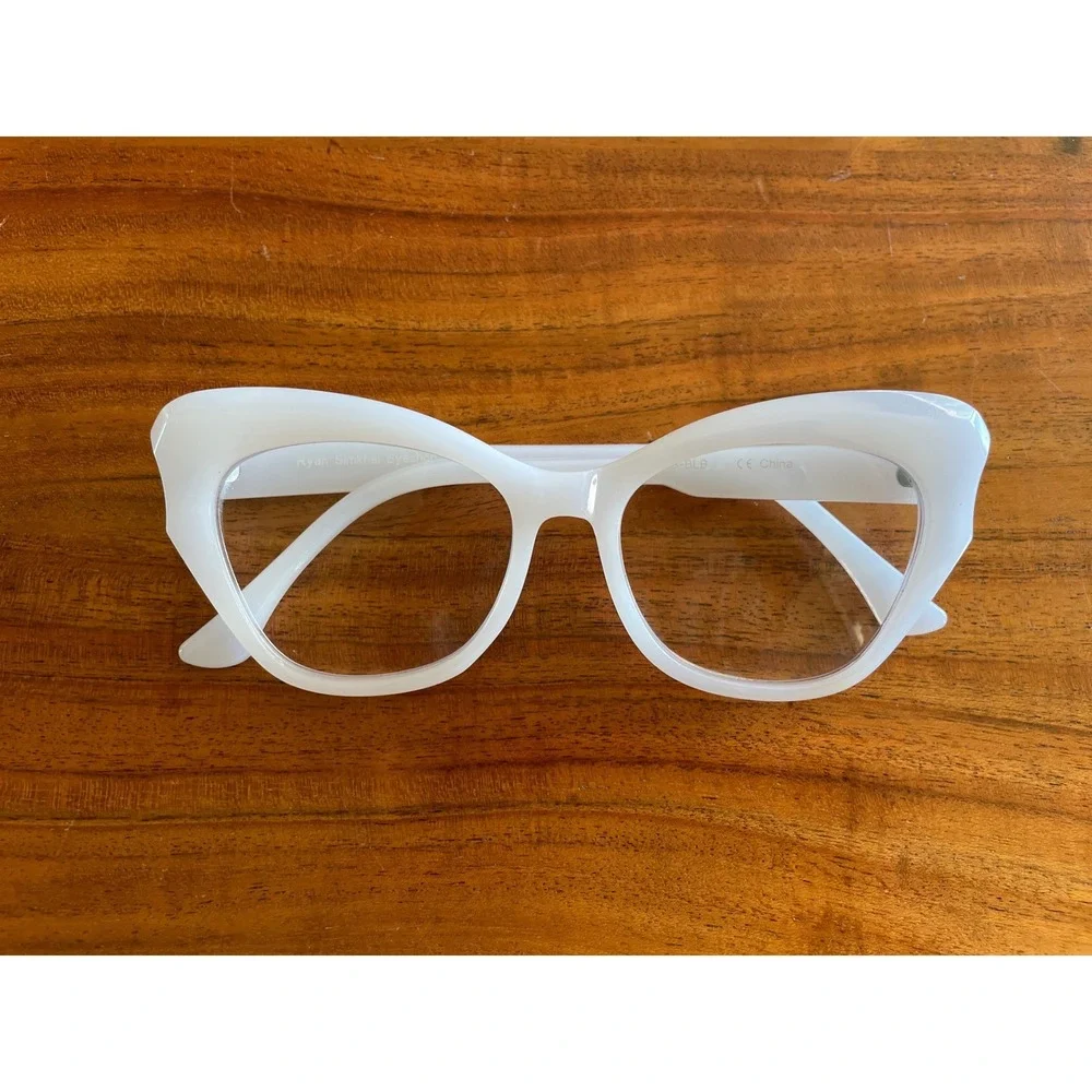 Ryan Simkhai Eyeshop White Cat Eye Reading Glasses +2.50 R-7072-C3-BLB